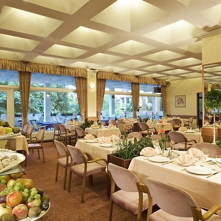 Hotel Patria Pecs Restoran foto