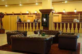 Hotel Patria Pecs Bagian luar foto
